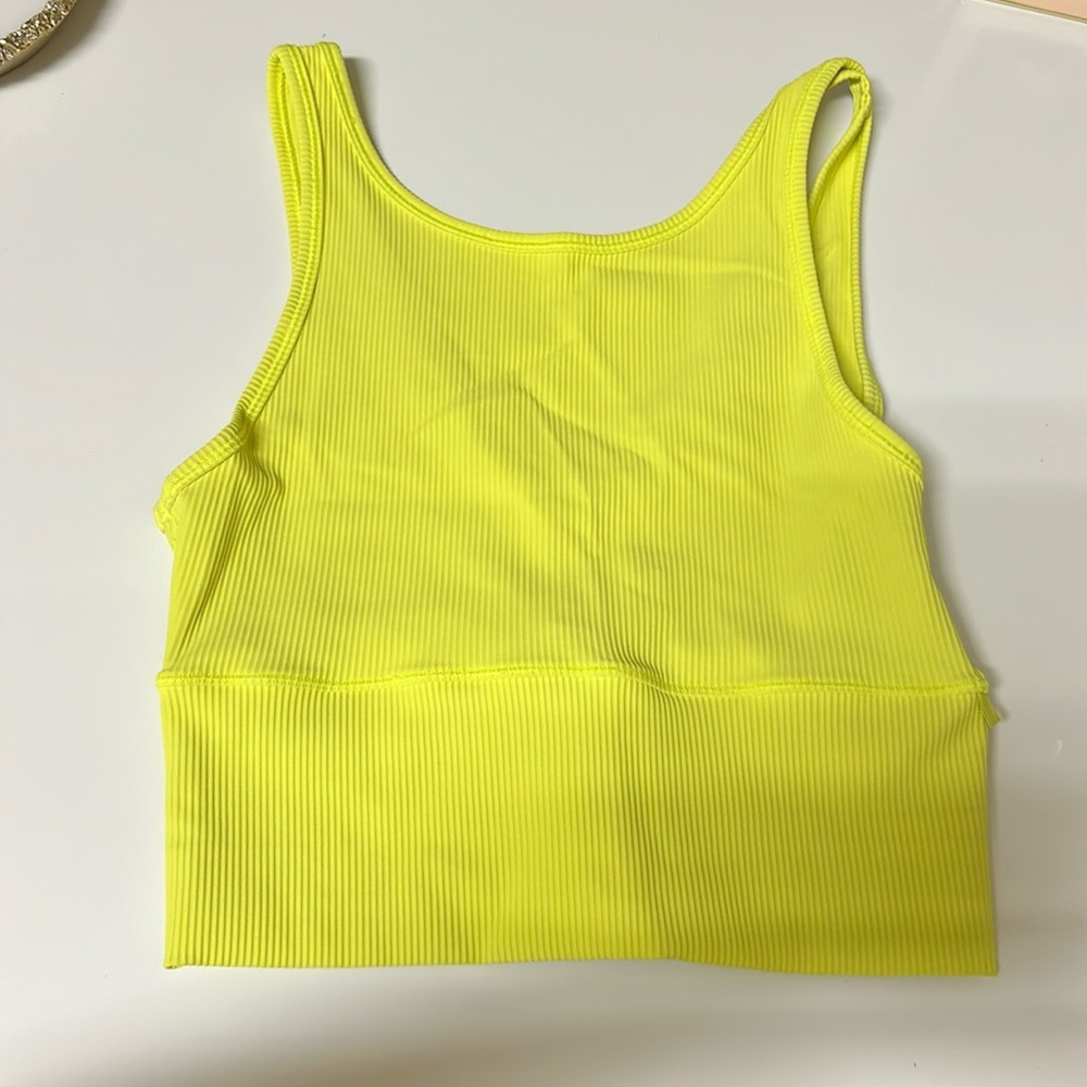 Lululemon power pivot tank, size 4, great condition